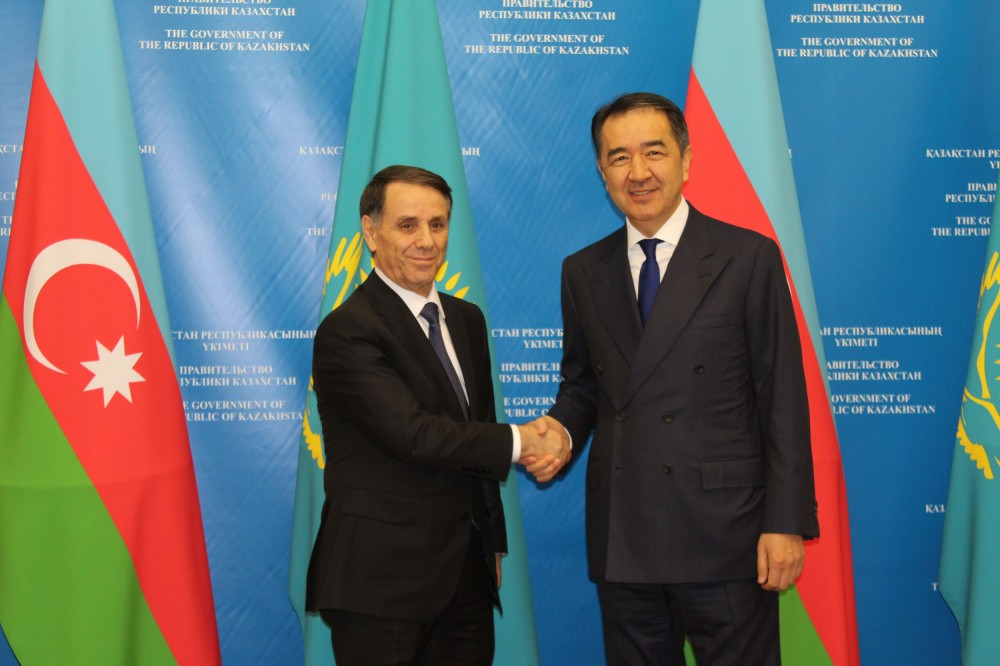 Azerbaijan’s PM meets with Kazakh counterpart 