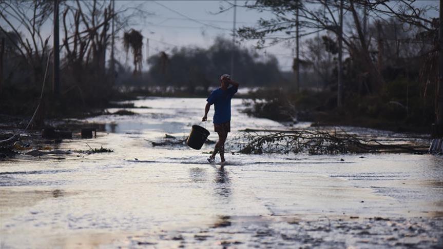 Typhoon Toraji lashes Vietnam, kills at least 12