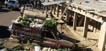 Bomb hidden in vegetables kills 35 at Pakistani marketplace