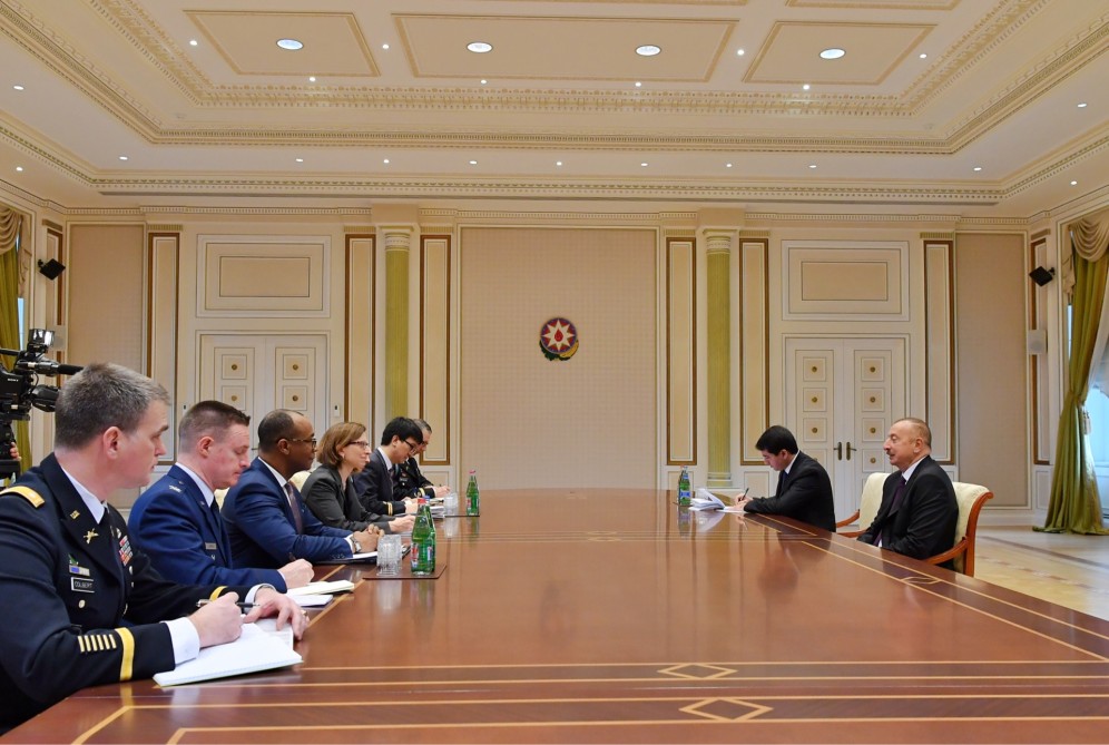 President Ilham Aliyev receives delegation of US Dept. of Defense
