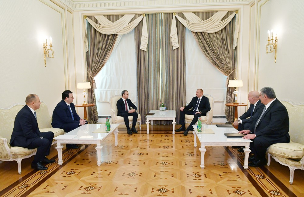 President Ilham Aliyev receives delegation led by FIDE president