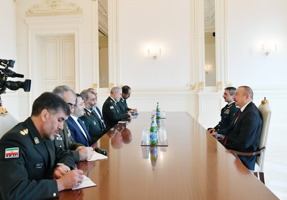 President Ilham Aliyev receives delegation led by Iran Border Guard commander