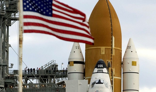 Trump signs order to launch US Space Command