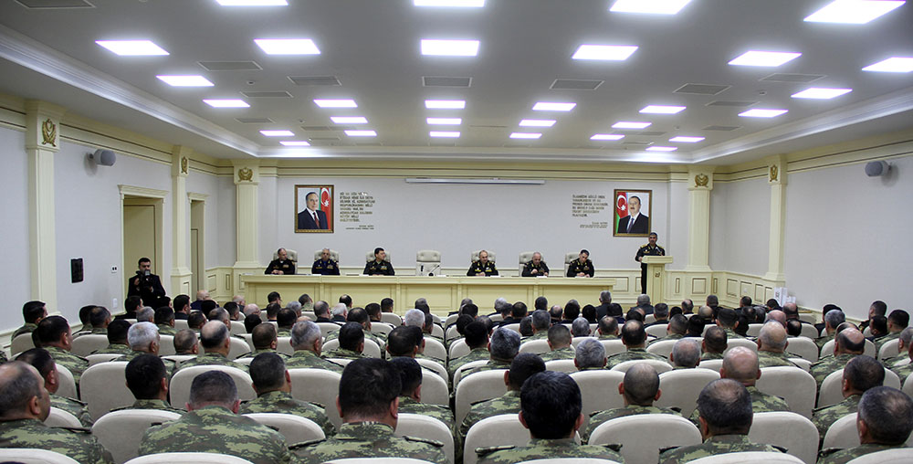 Azerbaijani defense minister chairs board meeting on results of 2018  