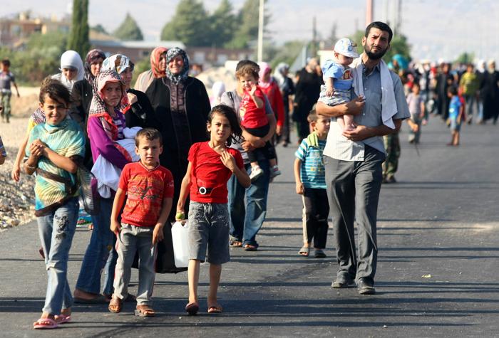 Thousands of Syrian refugees return from Lebanon and Jordan