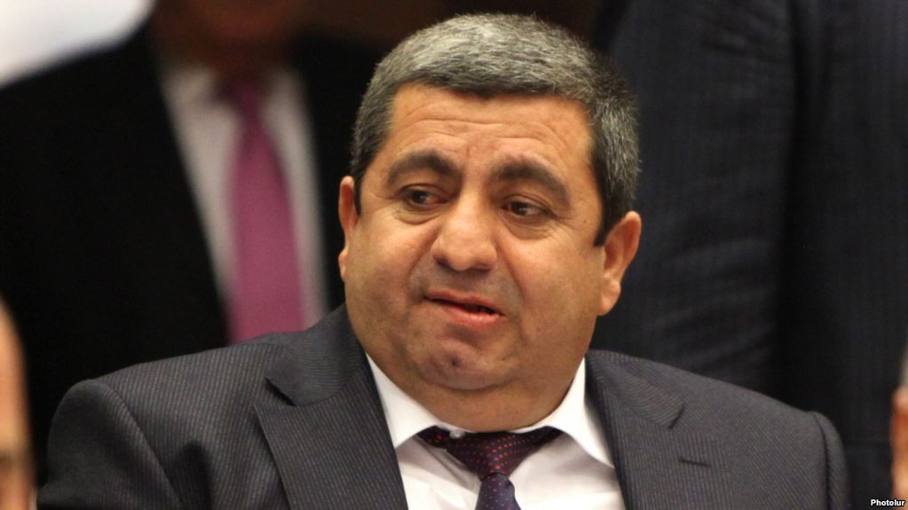 One of Nagorno-Karabakh separatists flee to US 