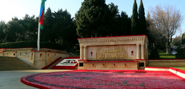 Military personnel of Ministry of Defense visit Alley of Martyrs