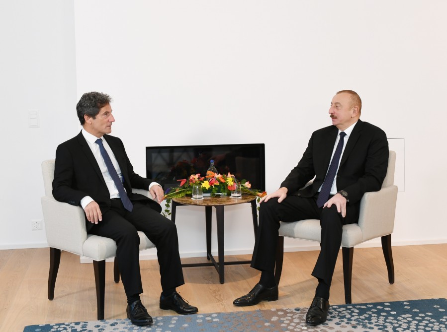 President Ilham Aliyev meets with SUEZ Executive VP 