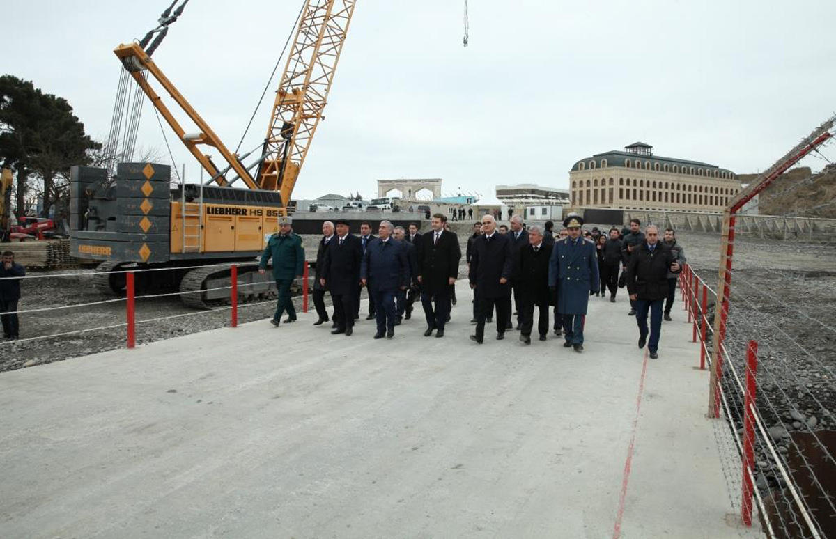 Azerbaijan, Russia discuss North-South project