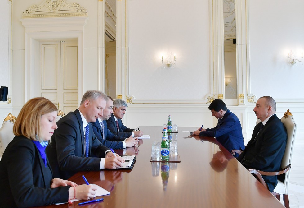 President Ilham Aliyev receives EU delegation 