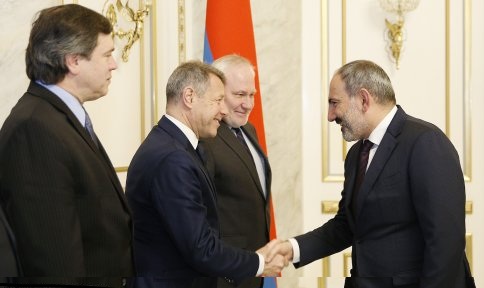 Richard Giragosian: It’s not only the public that needs to be prepared for peace, but the politicians too