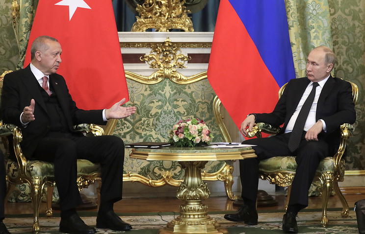 Putin praises large-scale international, military cooperation with Turkey   