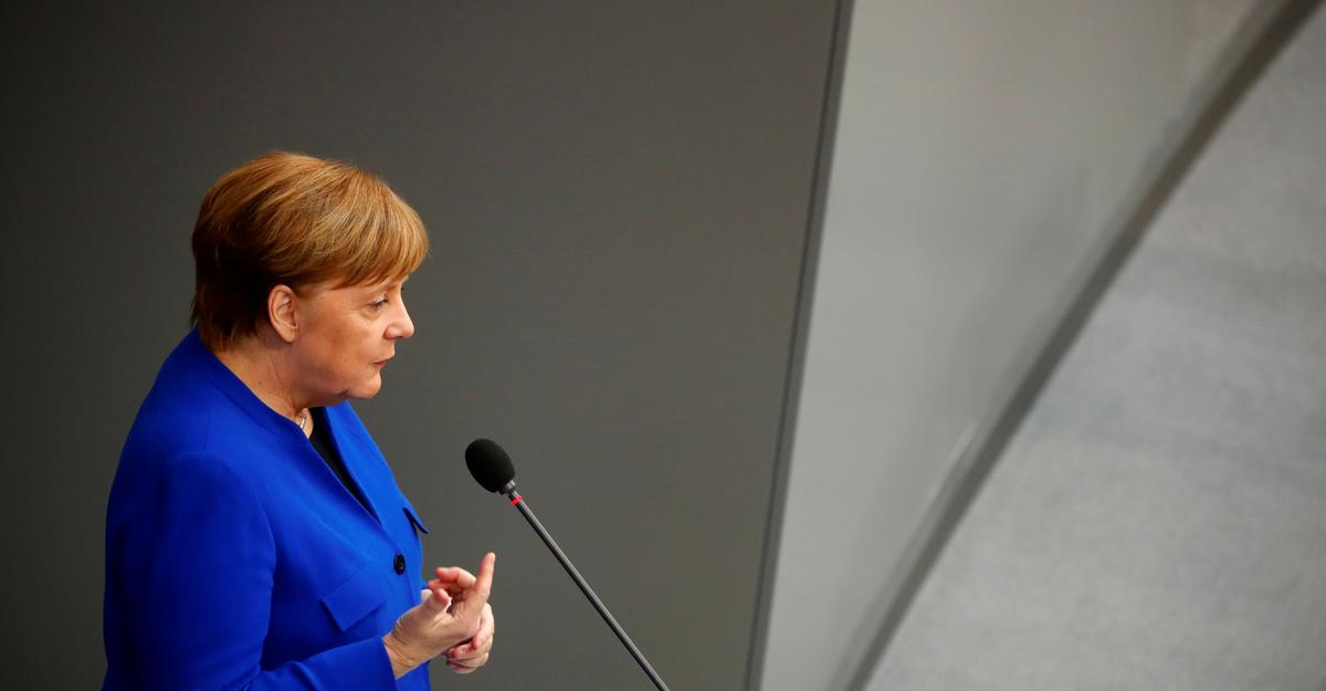 Merkel backs Brexit delay of several months