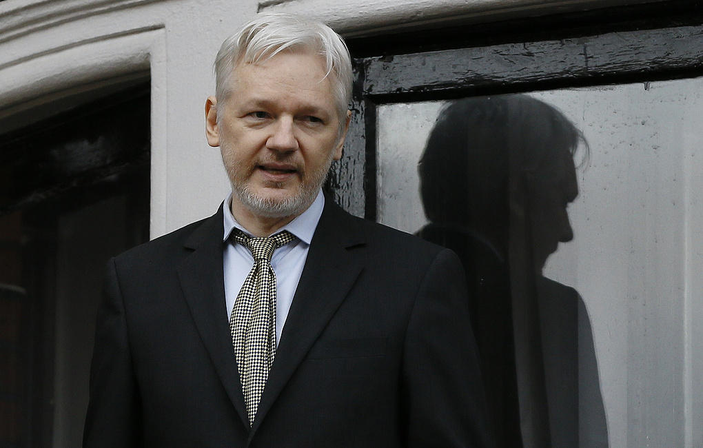Julian Assange arrested by British police at Ecuadorean embassy