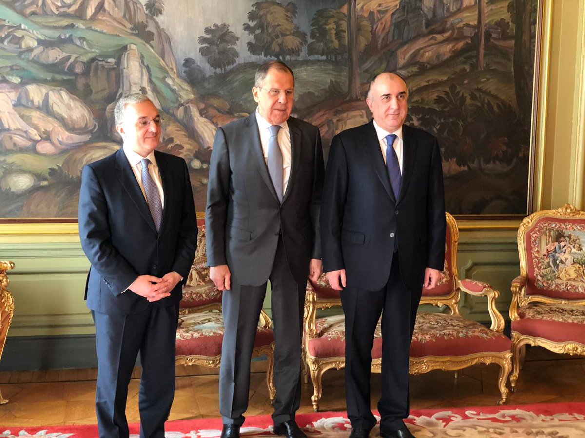 Meeting between Azerbaijani, Armenian FMs kicks off in Moscow