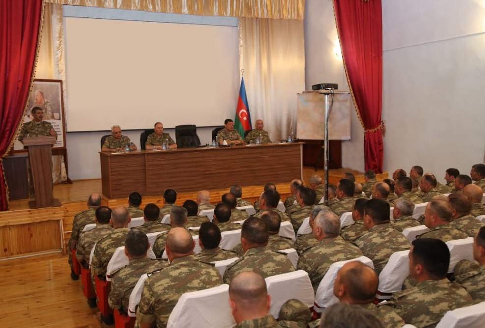 Azerbaijani defense minister sums up results of large-scale drills 