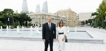 President Ilham Aliyev, First Lady Mehriban Aliyeva toured Seaside National Park