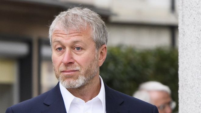 Roman Abramovich arrives in Baku