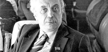 Russian airports renamed, Surgut airport named after Farman Salmanov