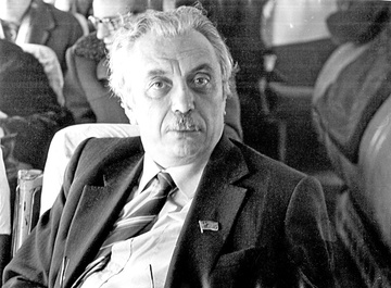 Russian airports renamed, Surgut airport named after Farman Salmanov