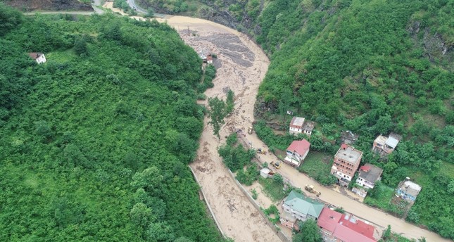 Heavy rainfall floods parts of northeastern Turkey’s Trabzon, killing 4