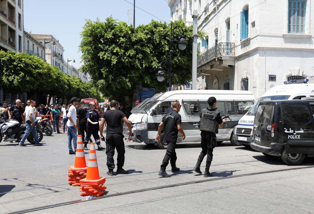 One dead, several wounded in suicide bomber attacks in Tunisian capital