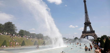 France hits record temperature of 45.8C