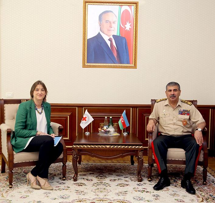 Azerbaijani Defense Minister meets with Head of ICRC Office in Azerbaijan