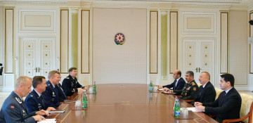 President Ilham Aliyev receives delegation led by NATO Supreme Allied Commander Europe