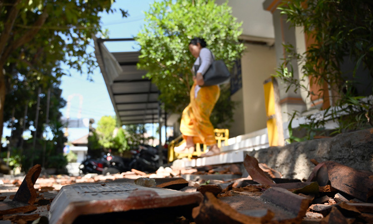 Death toll climbs to five after quake in eastern Indonesia