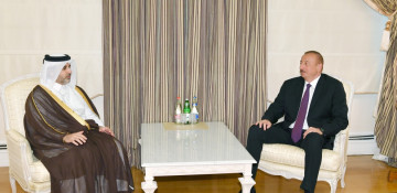 President Ilham Aliyev received Qatari municipality and environment minister
