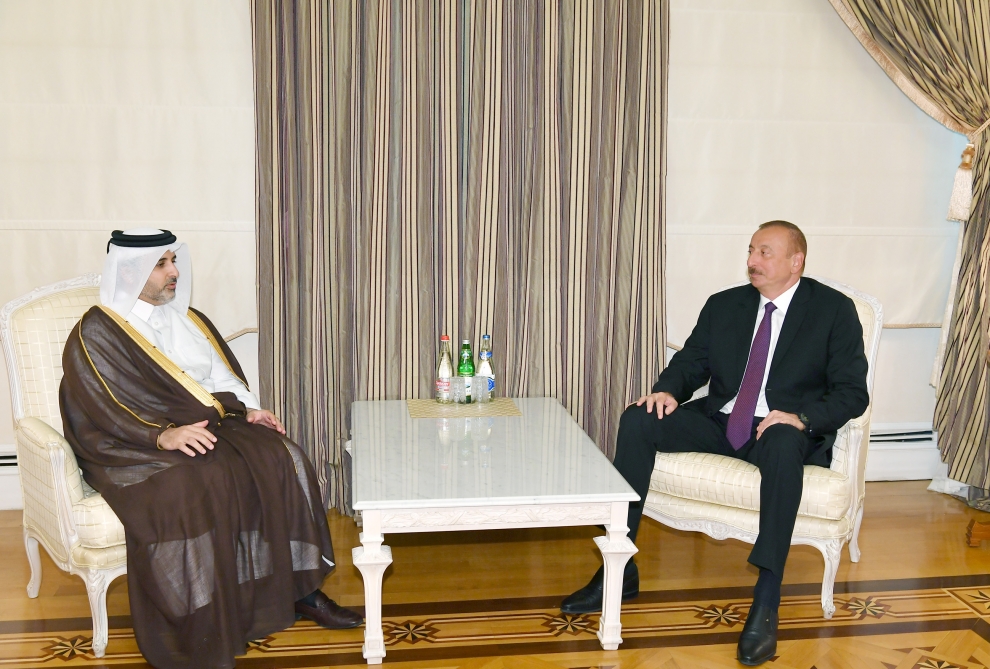 President Ilham Aliyev received Qatari municipality and environment minister