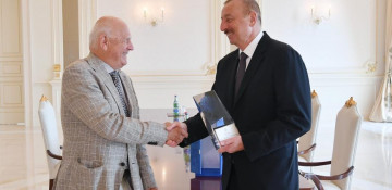 President Ilham Aliyev receives President of European Olympic Committees