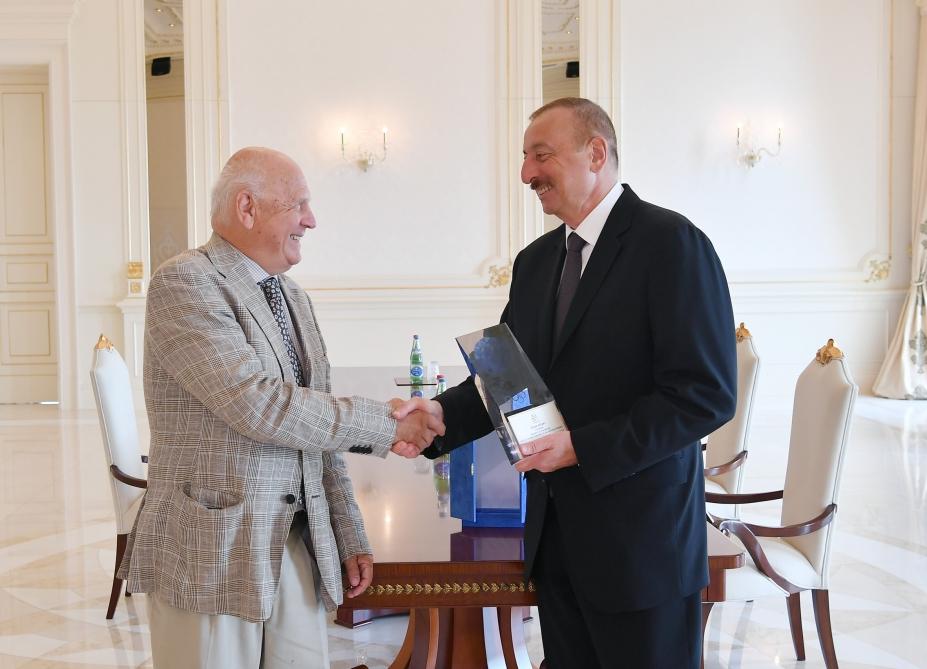 President Ilham Aliyev receives President of European Olympic Committees