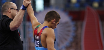 Two Azerbaijani wrestlers into final of EYOF Baku 2019