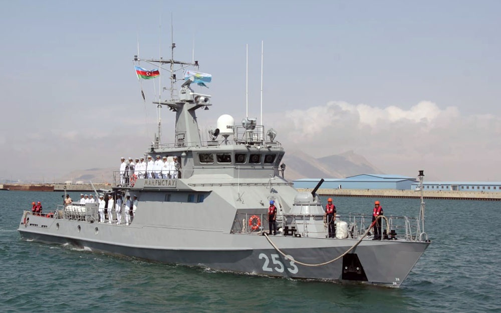 Kazakh naval ship arrives in Baku