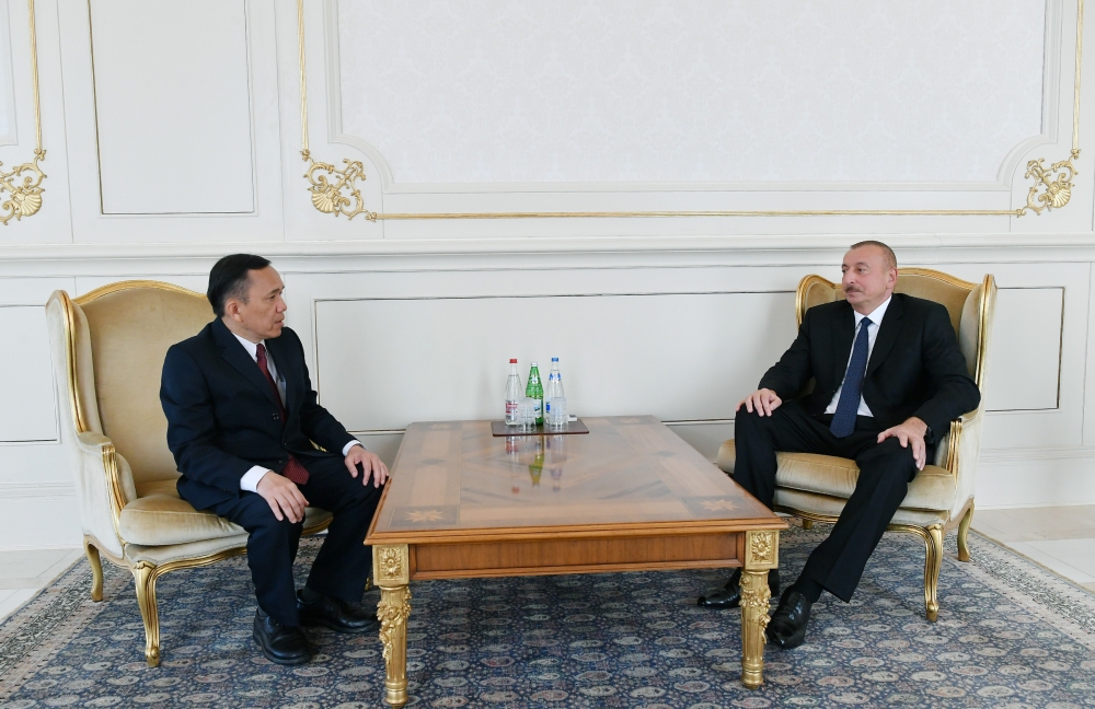 President Ilham Aliyev receives credentials of incoming Laotian Ambassador