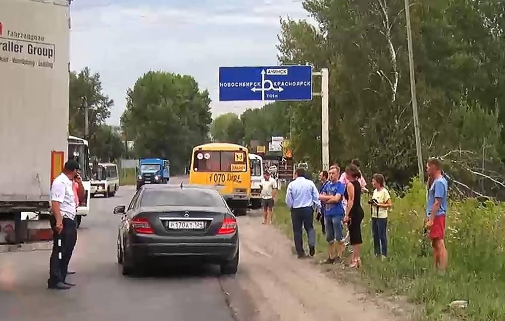 Almost 2,600 people evacuated in wake of fire at ammo depot in Russia's Krasnoyarsk 