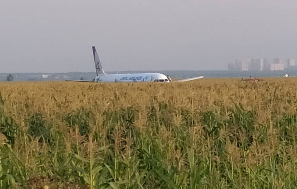 Plane crash landing in Moscow region leaves 55 injured - UPDATED 