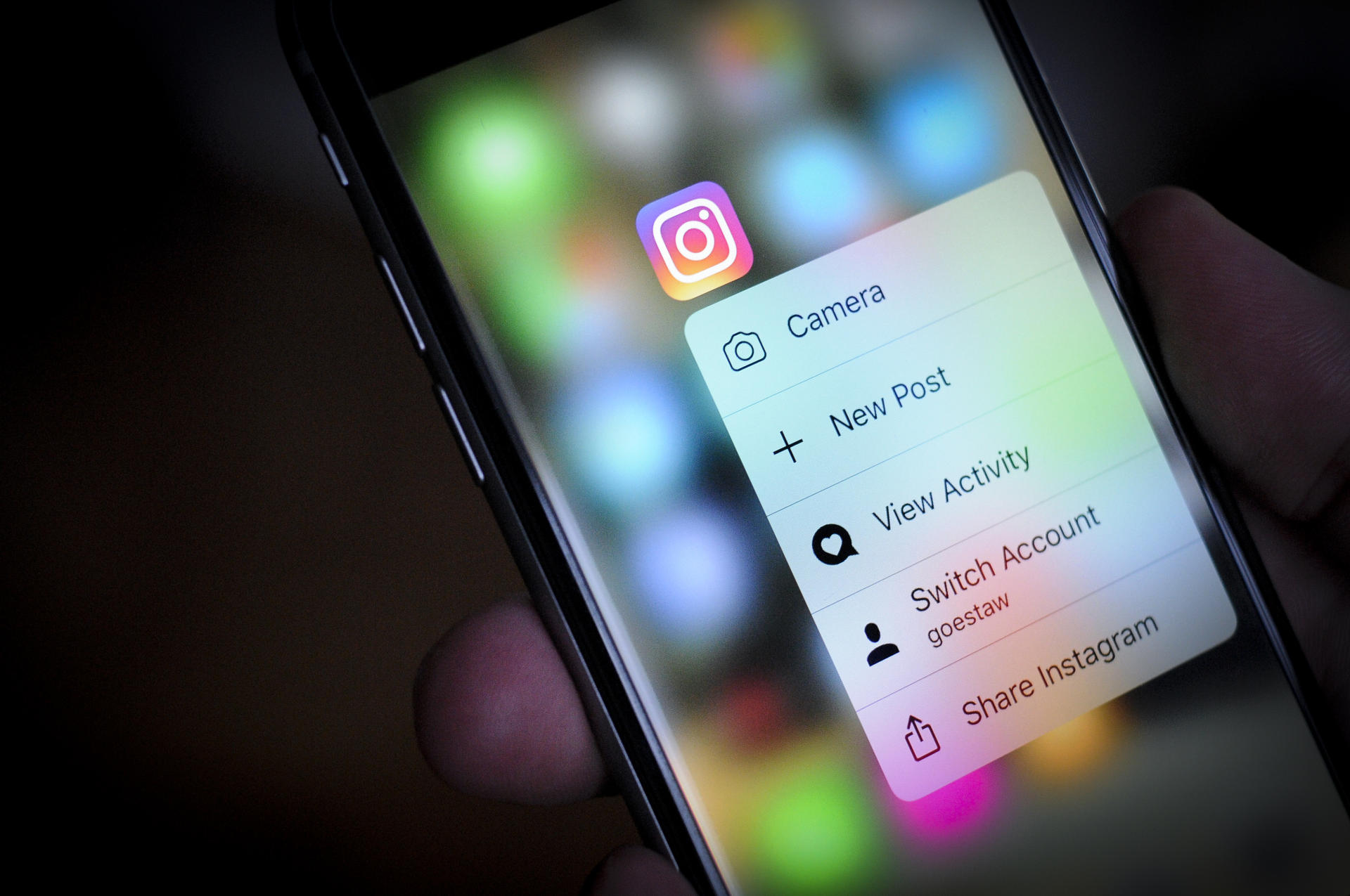 Instagram adds tool for users to flag false information