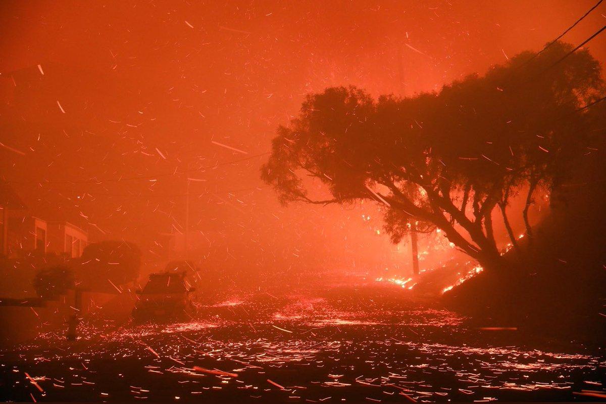 Canary Islands authorities evacuate 4,000 as wildfire spreads