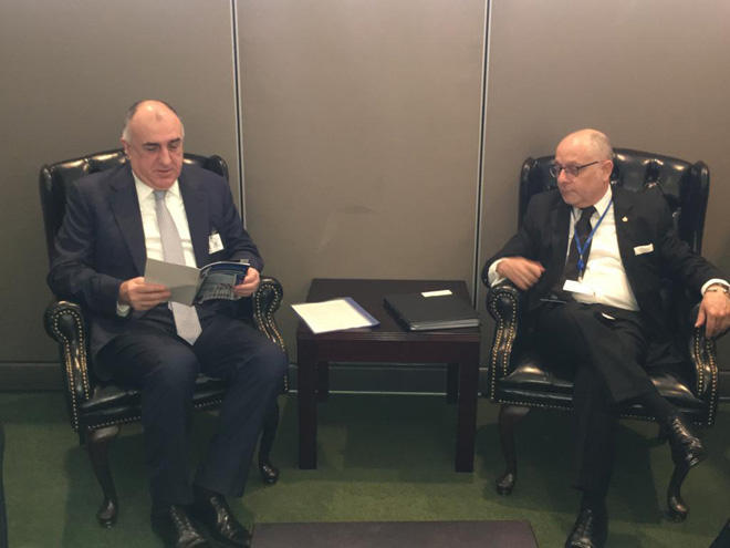 Azerbaijan, Argentine talk over bilateral relations