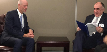 Azerbaijani FM meets with Netherlands’ counterpart