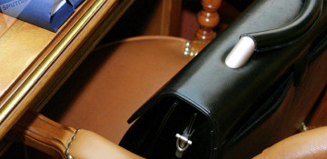 Governor resigns over beating of officer in Armenia