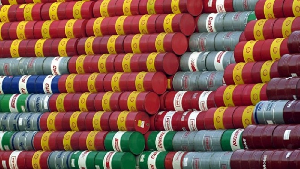 Oil prices decrease on world markets