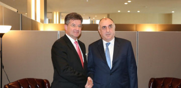 Azerbaijani FM meets Slovak counterpart 