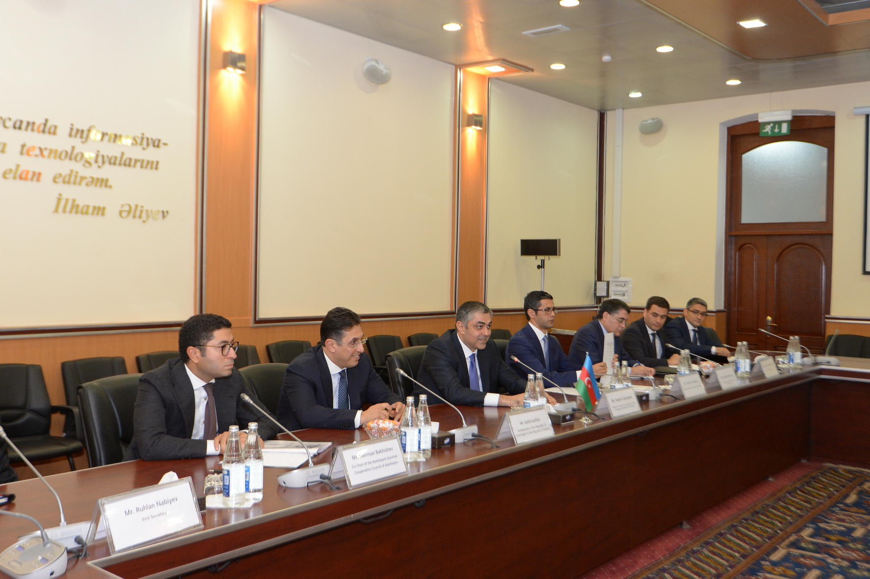 Azerbaijani communication minister meets Austrian delegation