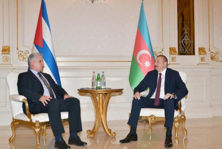 Azerbaijani President meets with President of Cuba