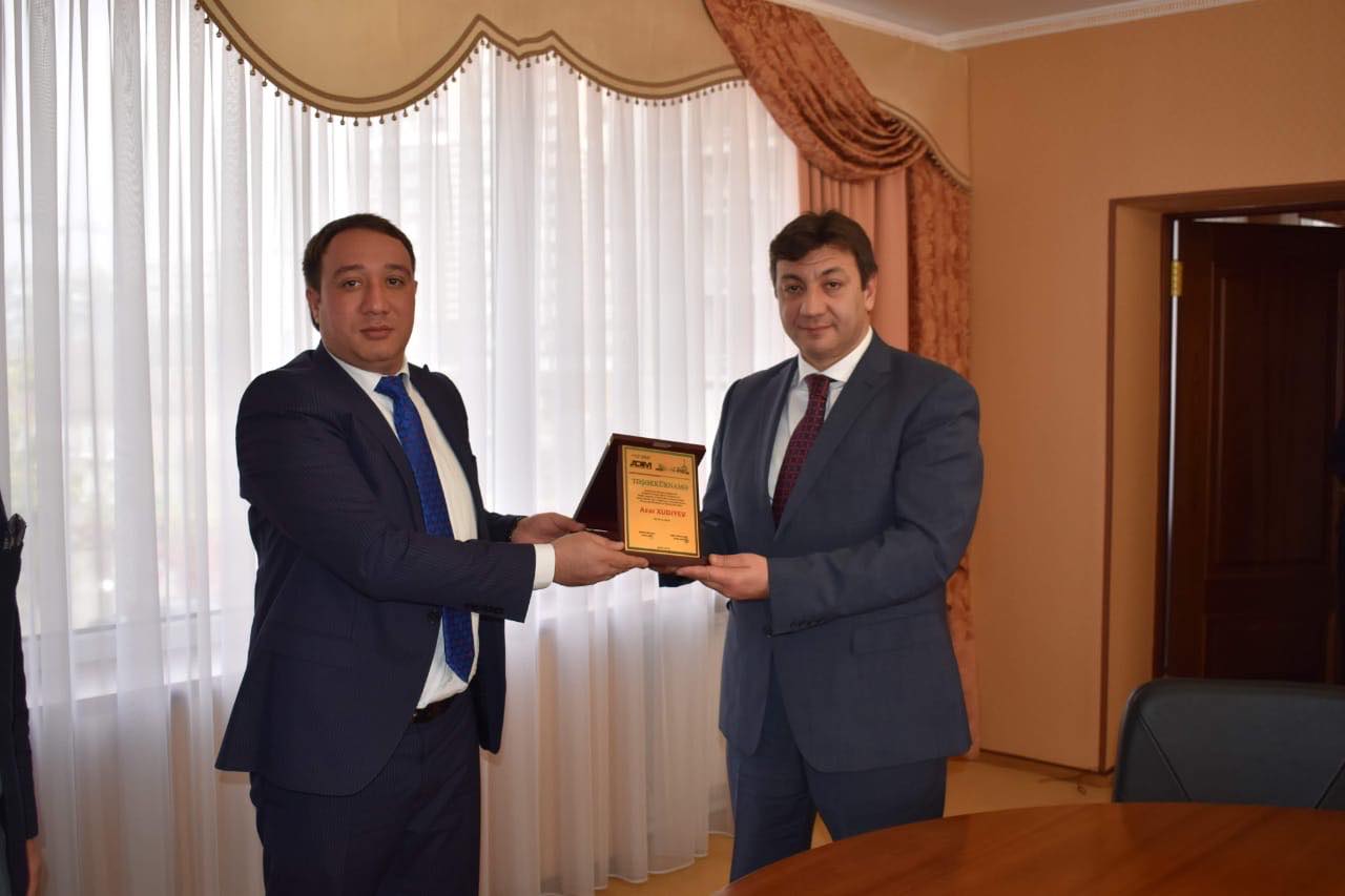 Azerbaijan's ambassador to Ukraine Azer Khudiyev awarded with certificate of appreciation