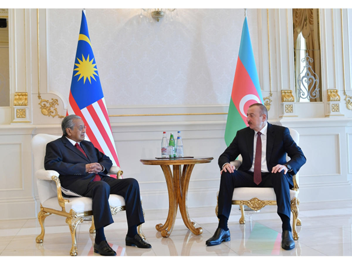 President Ilham Aliyev receives Malaysian PM